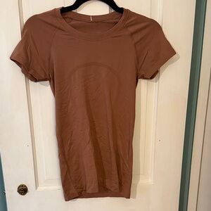 lululemon athletica Brown Short Sleeve Tee